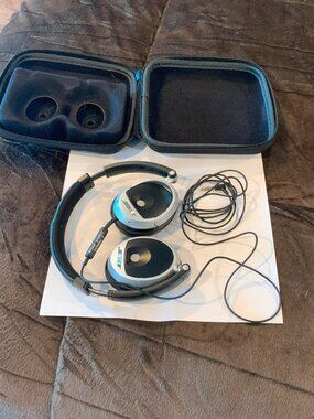 Bose On-Ear Tri-Port Wired Headphones with case